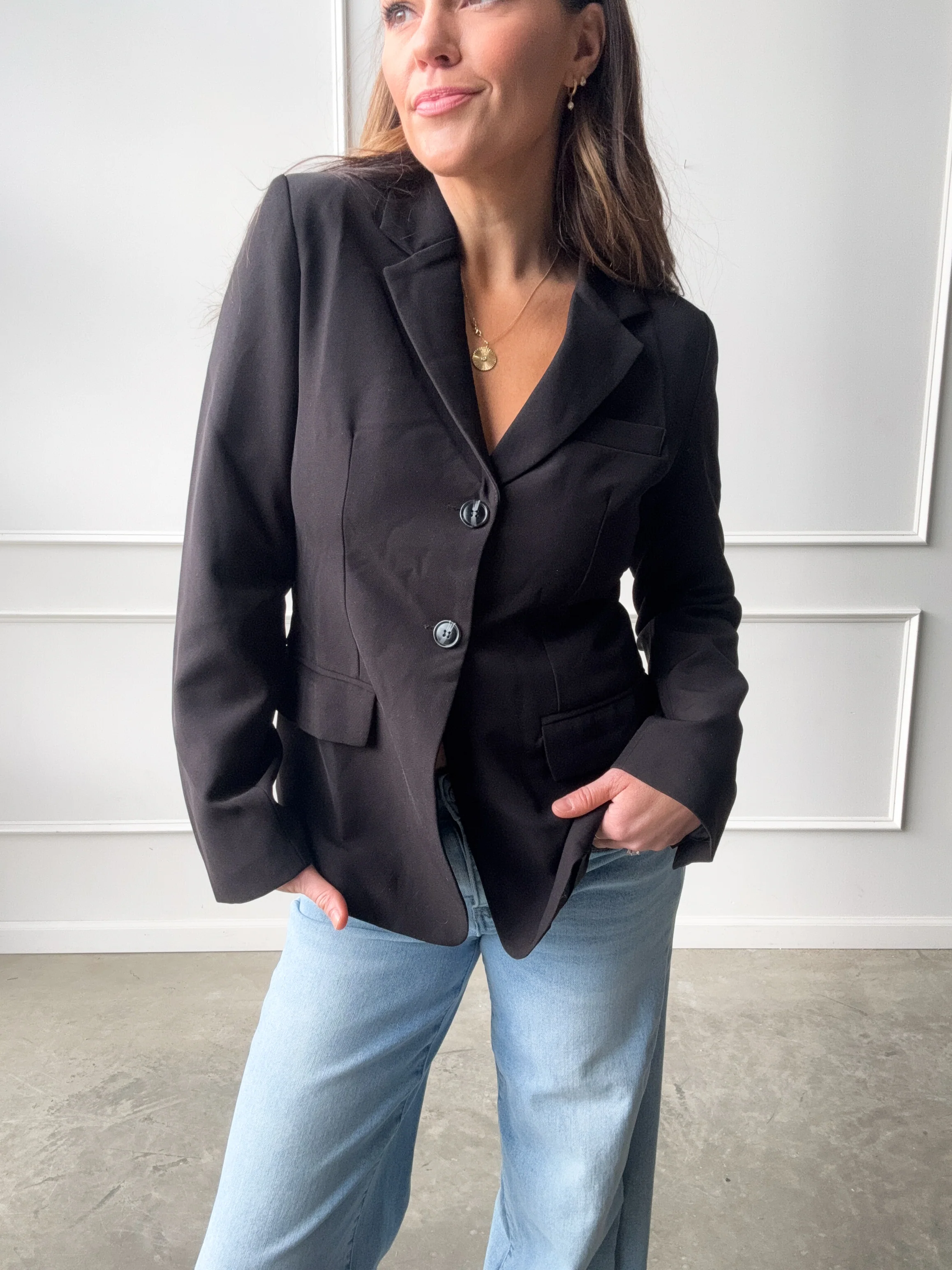 Black Fitted Blazer - Image 3
