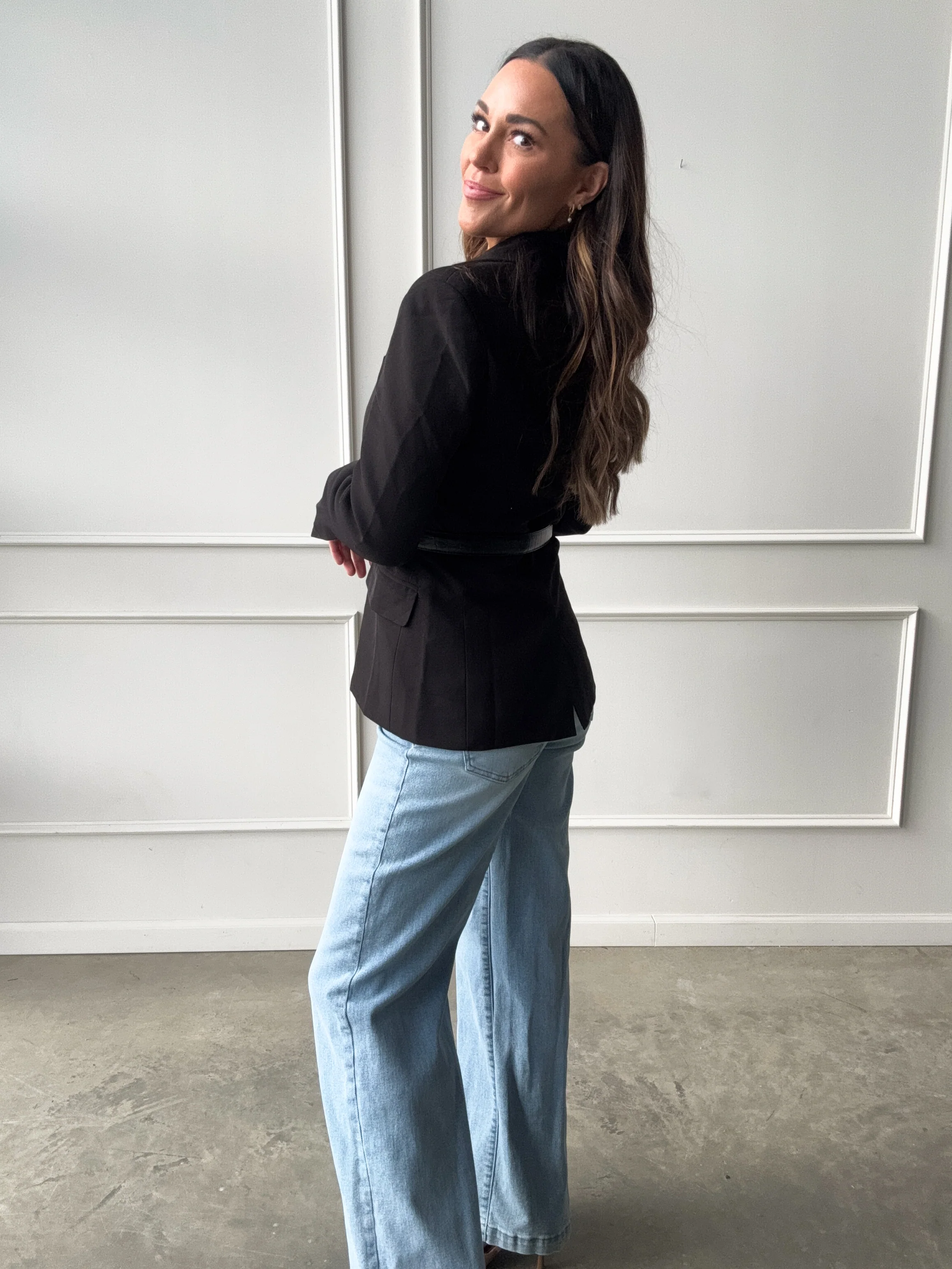 Black Fitted Blazer - Image 7
