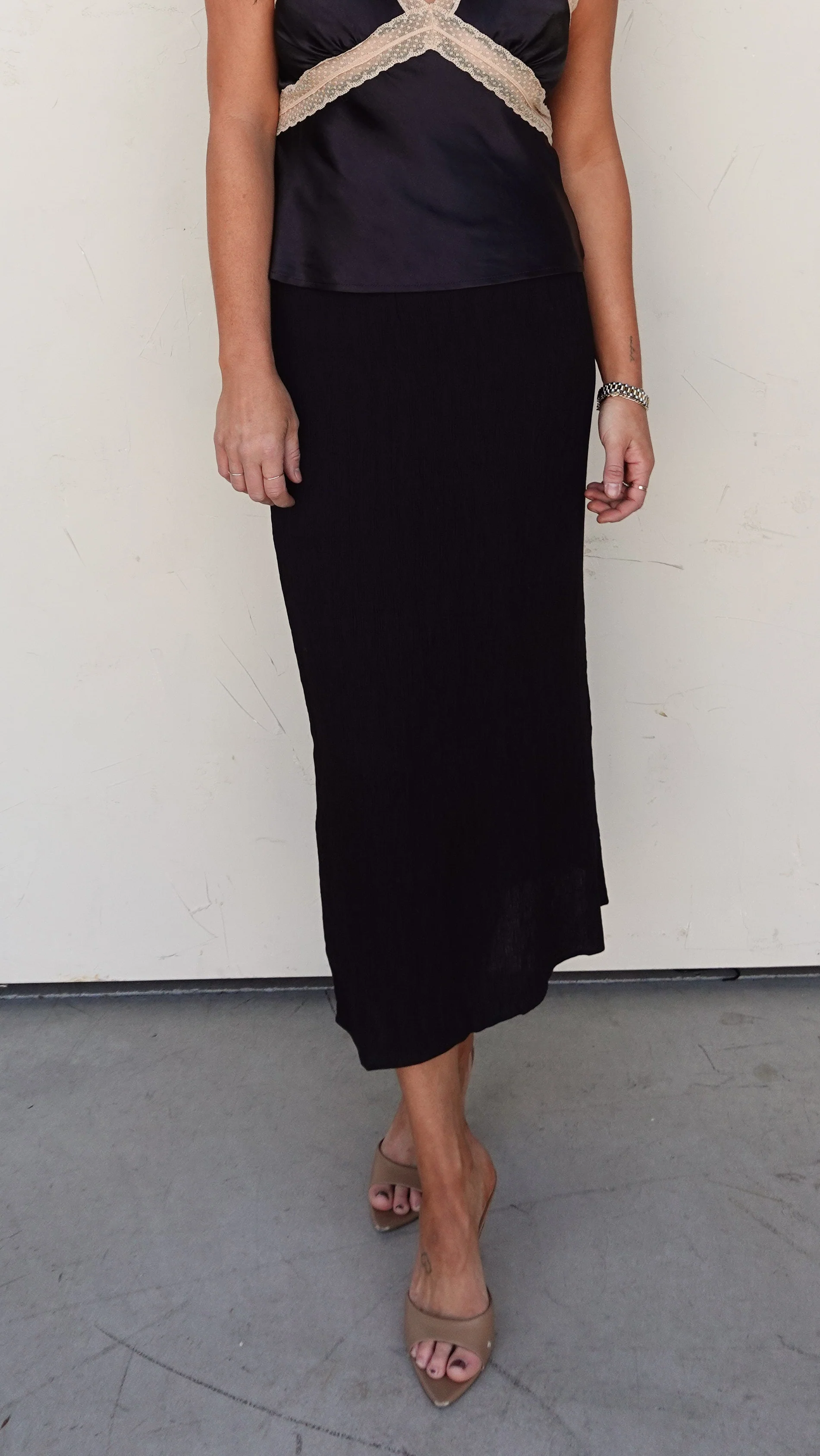 Black Textured Maxi Skirt - Image 2