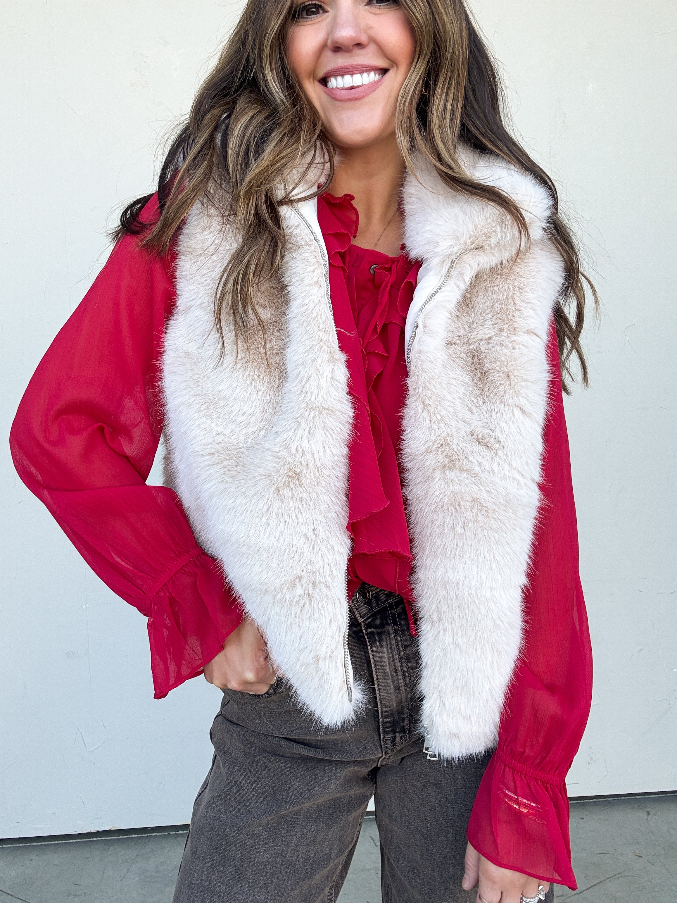 Ivory Faux Fur Vest - Image 5