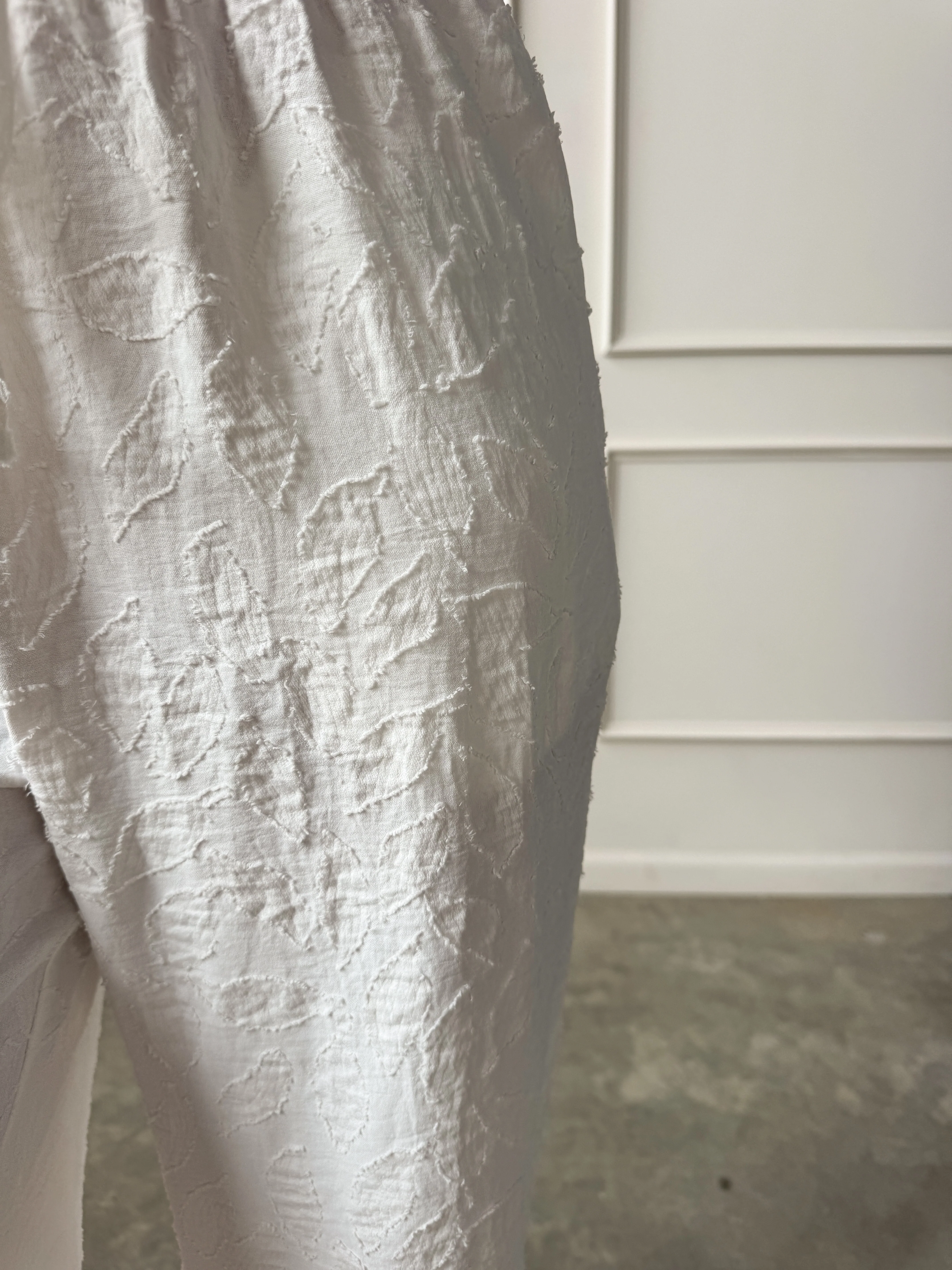 Off-White Textured Drawstring Pant - Image 9