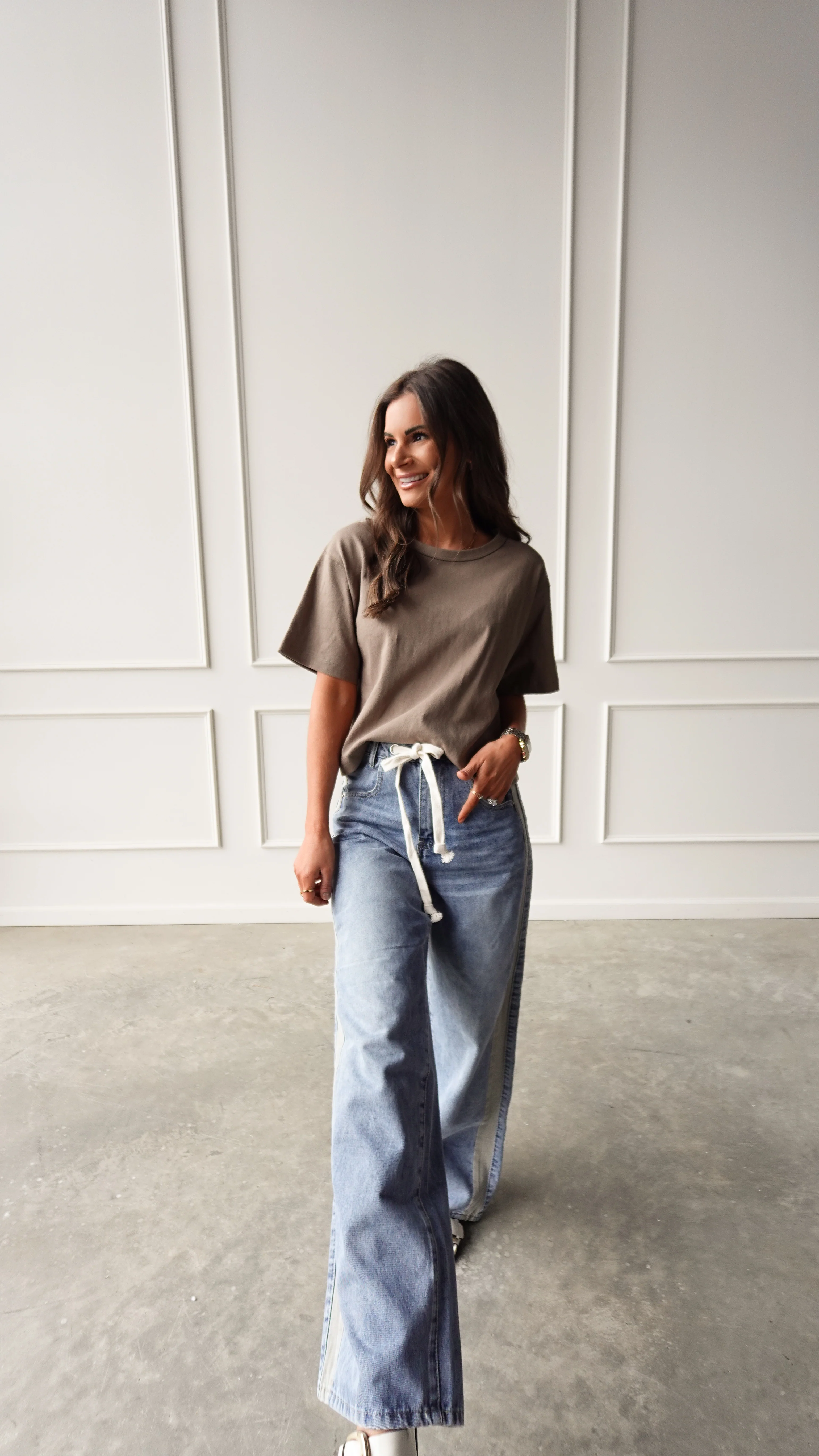 Olive Short Sleeve Linen Tee - Image 4