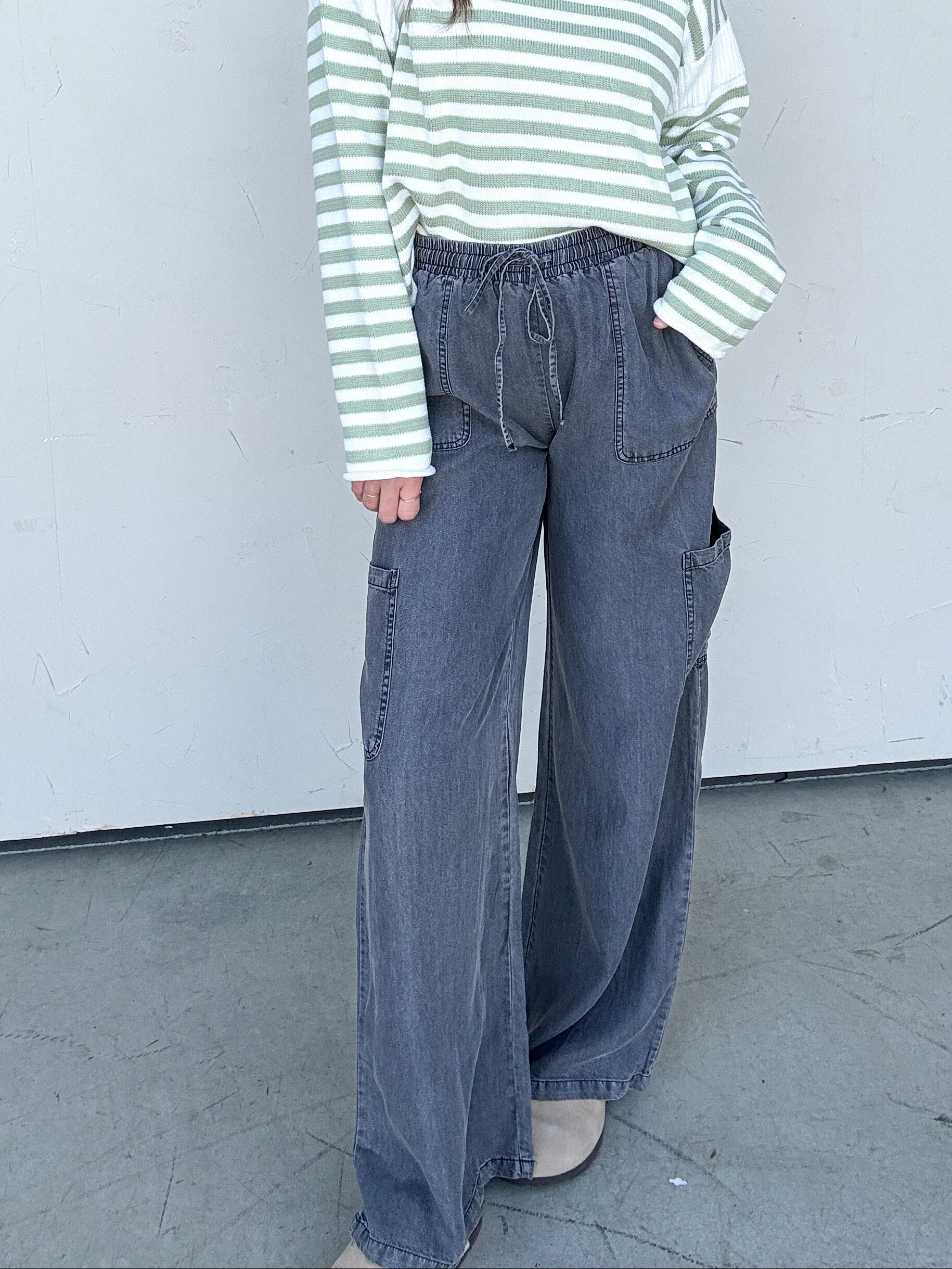 Washed Black Wide Leg Drawstring Pant - Image 4