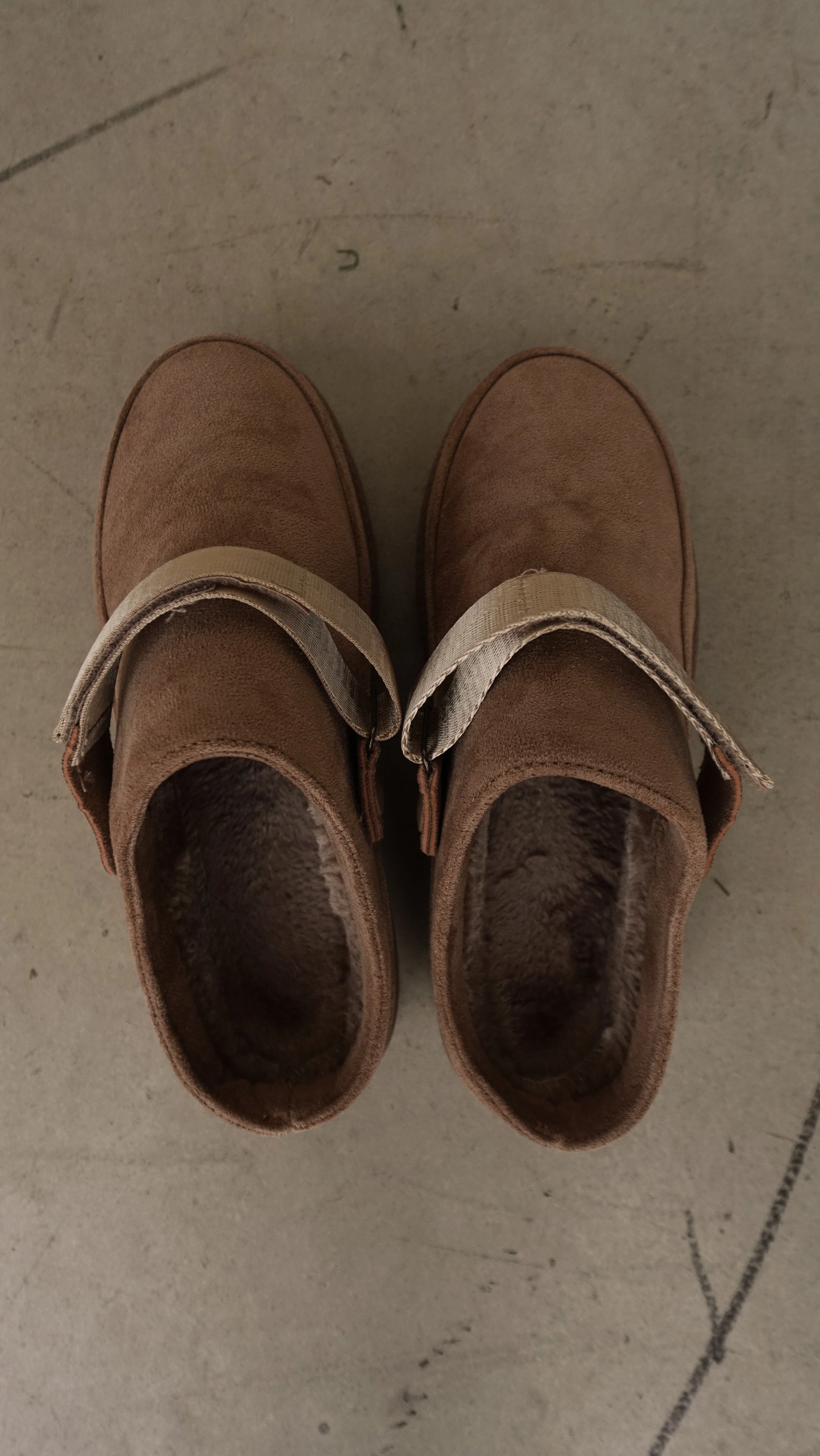 Slip On Faux-Fur Lined Mules - Image 4